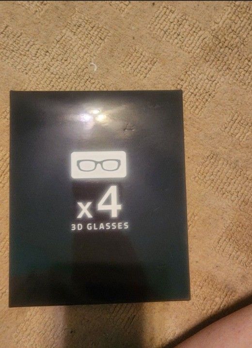 *NIB* Samsung 3D Glasses (4 Pair)