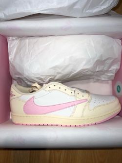 BRAND NEW NIKE AIR JORDAN RETRO 1 LOW OG SP TRAVIS SCOTT SHY PINK SIZE 13 $420