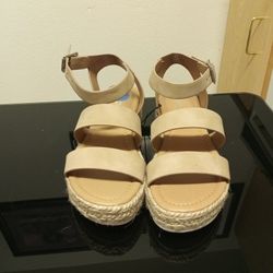 Girls platform sandals