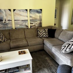 Like new 10’ X 8’ sectional Couch