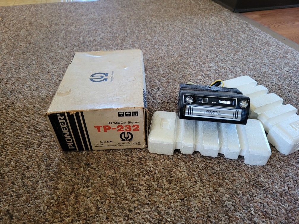 8 Track Player