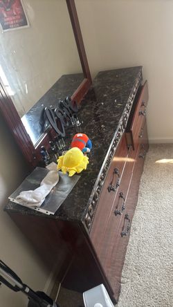 Dresser