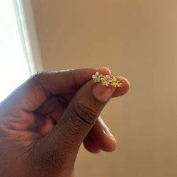 10k Gold Flower Ring 