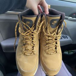 Size 11 Nike Boots