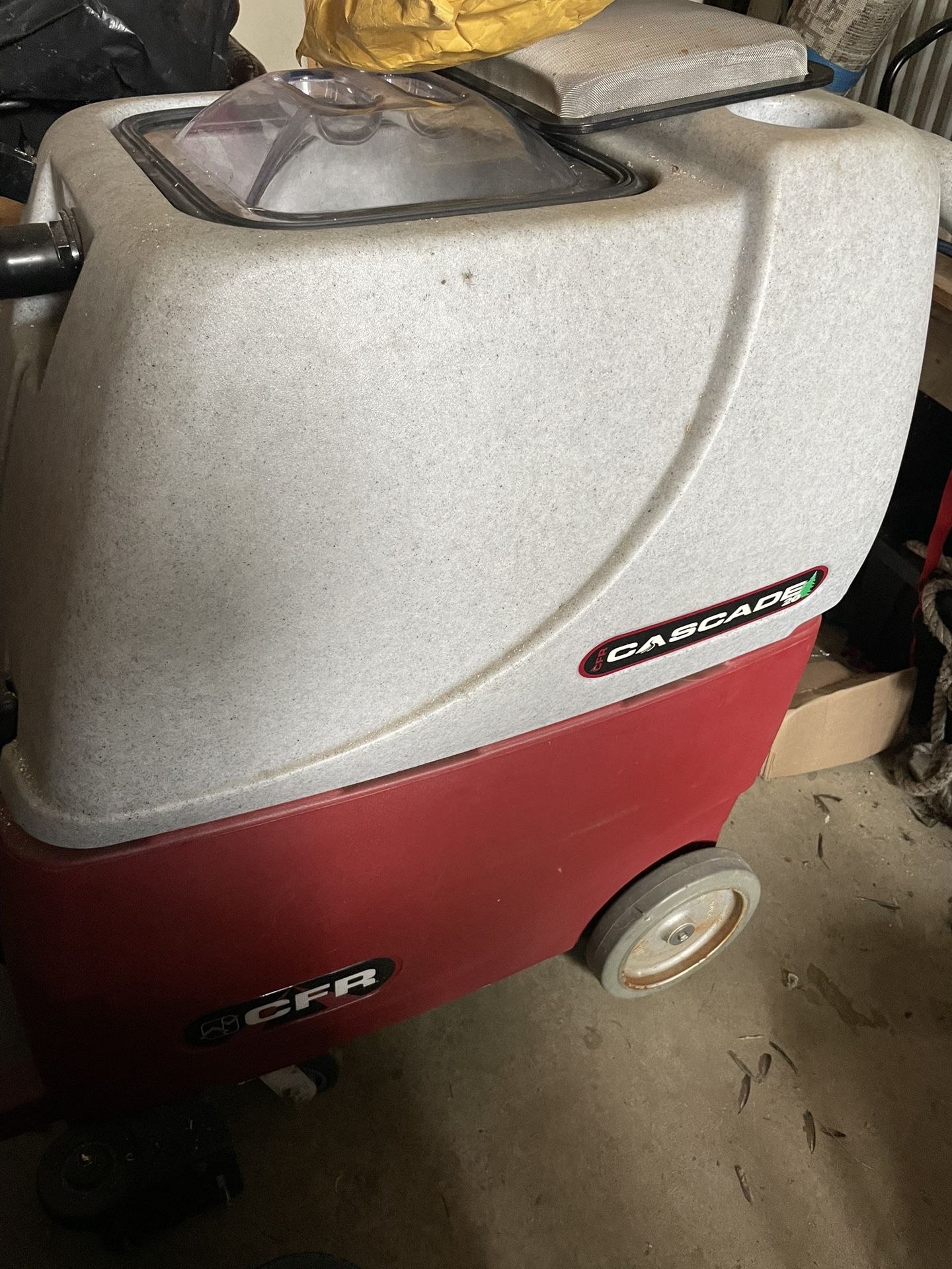 Cascade/Tornado 25 Gallon, 400 Psi Carpet Cleaner, Box Extractor With Extras