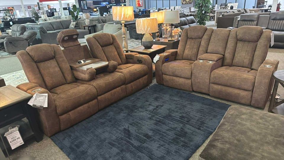 OM• $38 Initial • Brand New Wolfridge Power Reclining Sofa And Loveseat 