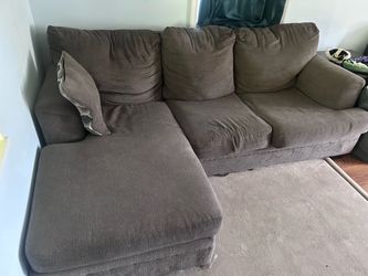 Free Couch/Must pickup