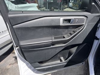 Front LH Driver Side Door Trim Panel 2020 2025 Ford Explorer GREAT CONDITIONS✅
