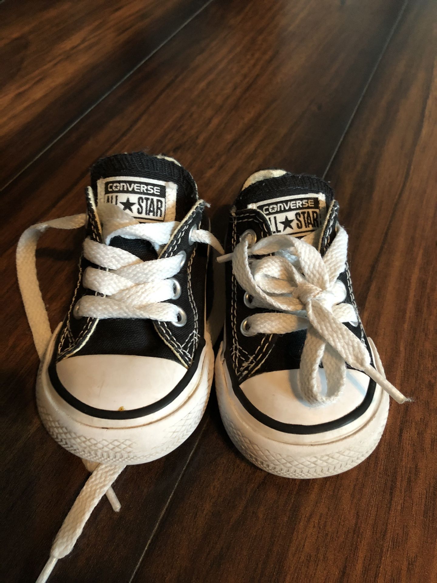 Size 3c converse shoes