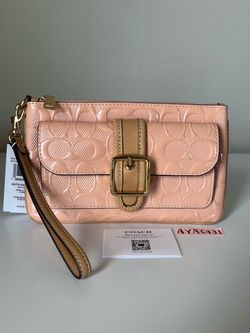 Coach Ashton Wristlet In Signature Leather