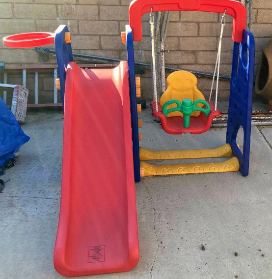 Children's Playground Slide/Swing/Basketball