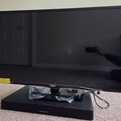 LG 42" TV with Sound Bar 
