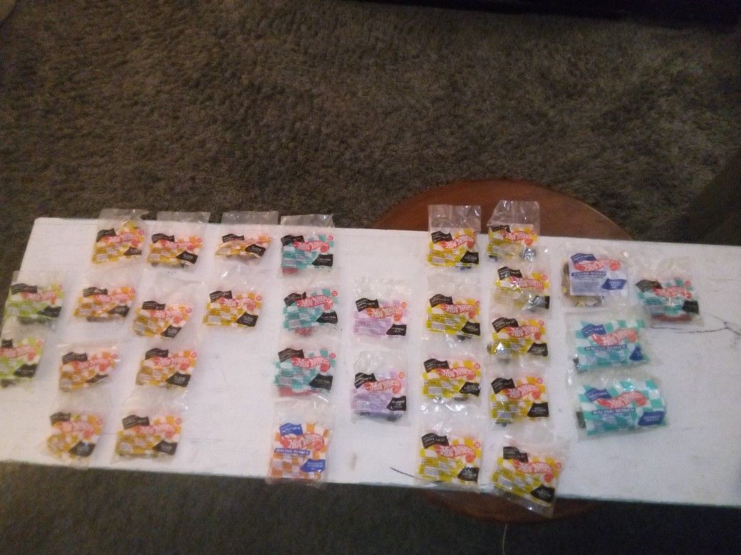 (30) UNOPENED HOT WHEELS 1990'S MCDONALD'S HAPPY MEAL TOYS