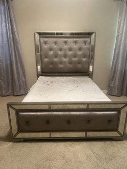 Ava Solid Wood Mirrored Queen Bed In Silver Bronze