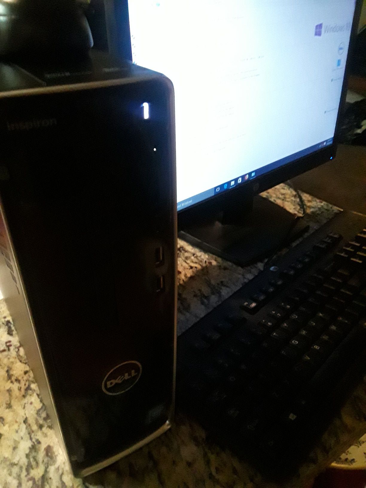 Dell Inspiron 3252 desktop with new monitor