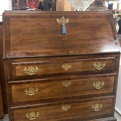 Regency Court By Heritage Desk