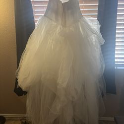 Vera Wang Tulle Wedding Dress