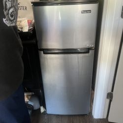 Magic Chef refrigerator, and freezer
