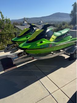 2021 Yamaha Ex Sport Waverunners with trailer