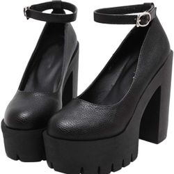 New Women’s Size 7.5 KOKOMOMO Womens Round Toe Platform Ankle Strap Pumps Chunky High Heels Goth Shoes