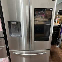 Brand New Samsung TABLET Refrigerator Family Hub (RF27T5501SR)