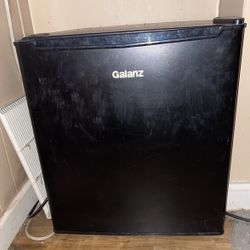 Galanz Mini Fridge Or Shoot Me An Offer 