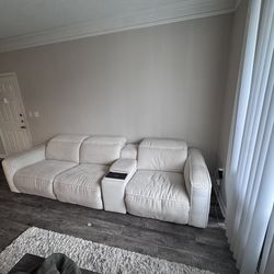 Moving sale!! Couch 4 sale. Need gone this weekend!!