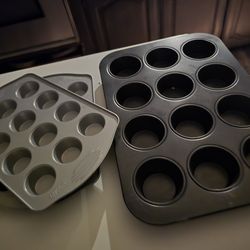 Lots of baking pans