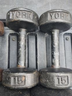PAIR OF YORK 15LB. DUMBBELLS