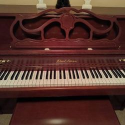 MUST SELL TODAY! PEARL RIVER UPRIGHT PIANO! FREE DELIVERY!