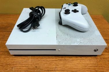 Xbox One S 500 Gb Whin  Controller And 3 Games