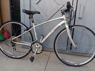 SPECIALIZED. Hybrid. 700c Tires