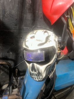 Good Hobart & Save Phase DOA Wielding mask