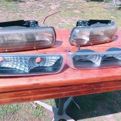 Head Lamps 2004 Chevy Tahoe Used but Good