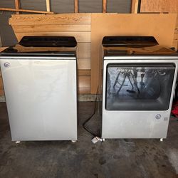 Whirlpool Washer And Dryer!!! Still Available Like NEW!! 