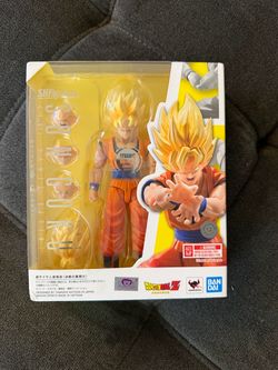 S.H. Figuarts Super Saiyan Goku Dragon Ball Z Figure