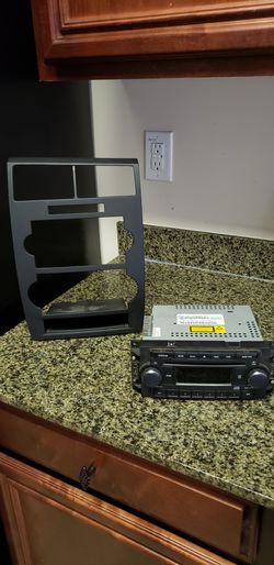 2005 Dodge Magnum Factory CD player