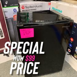 REFRIGERATOR SPECIAL PRICE NOW LIKE NEW 