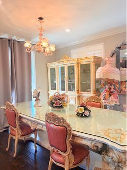 China cabinet baroque-style dining table set