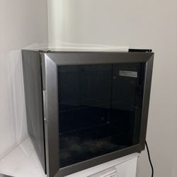 Mini Fridge 