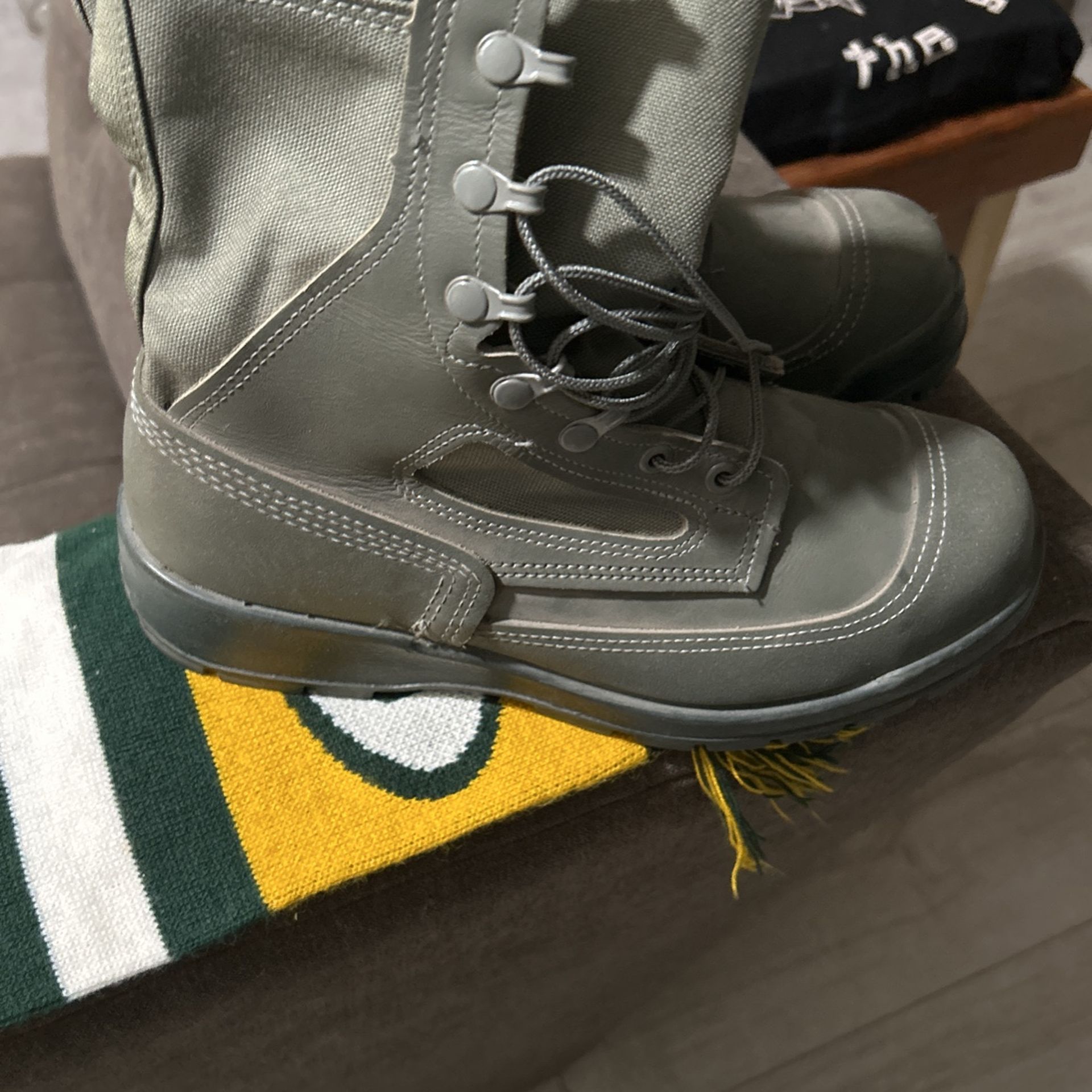 Military Boots 7.0 W