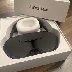 AirPods Max (sealed, never opened)