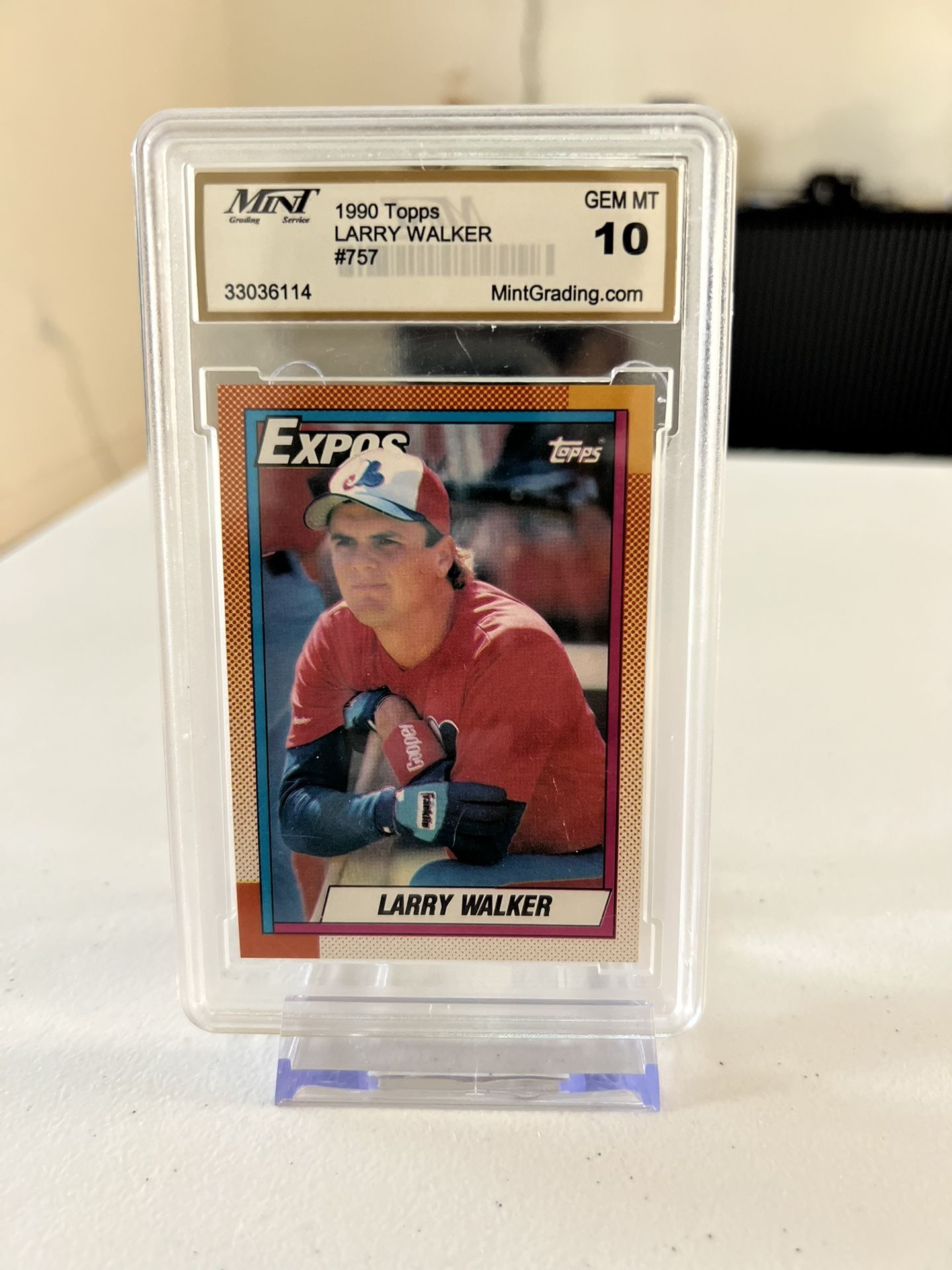 Baseball Card: 1990 Topps Larry Walker #757