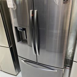 Samsung Black Stainless Steel 23 Cu. Ft. 3-Door French Door, Counter Depth Refrigerator With CoolSelect Pantry 