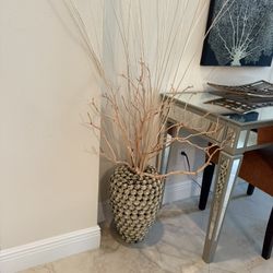 Shell  Vase And Single Chair