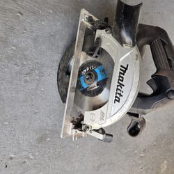 Serrucho Carpinteria Makita 