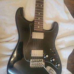 Fender Stratocaster HH Blacktop