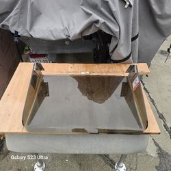Universal boat windshield 24"1/2,  1/4" premium plexiglass, center console