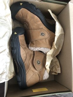 Keen Snow Boots Youth Size 4