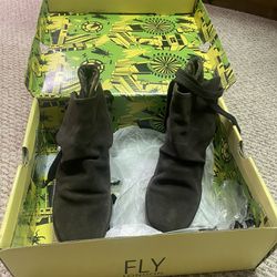 Army green suede fly London high top platform booty size 36
